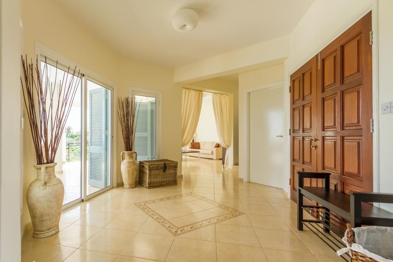 Villa Riverside Polis ภายนอก รูปภาพ