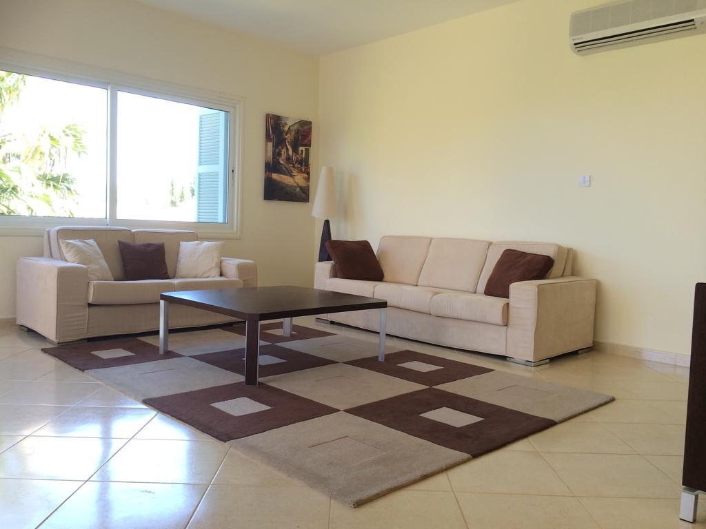 Villa Riverside Polis ห้อง รูปภาพ