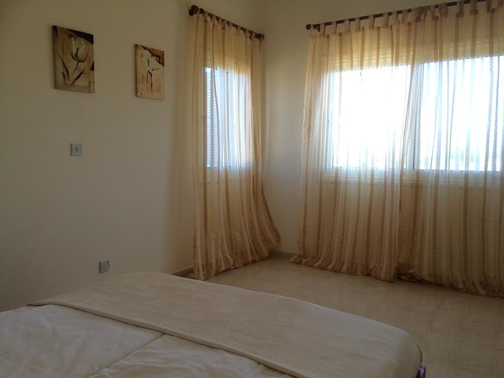 Villa Riverside Polis ห้อง รูปภาพ