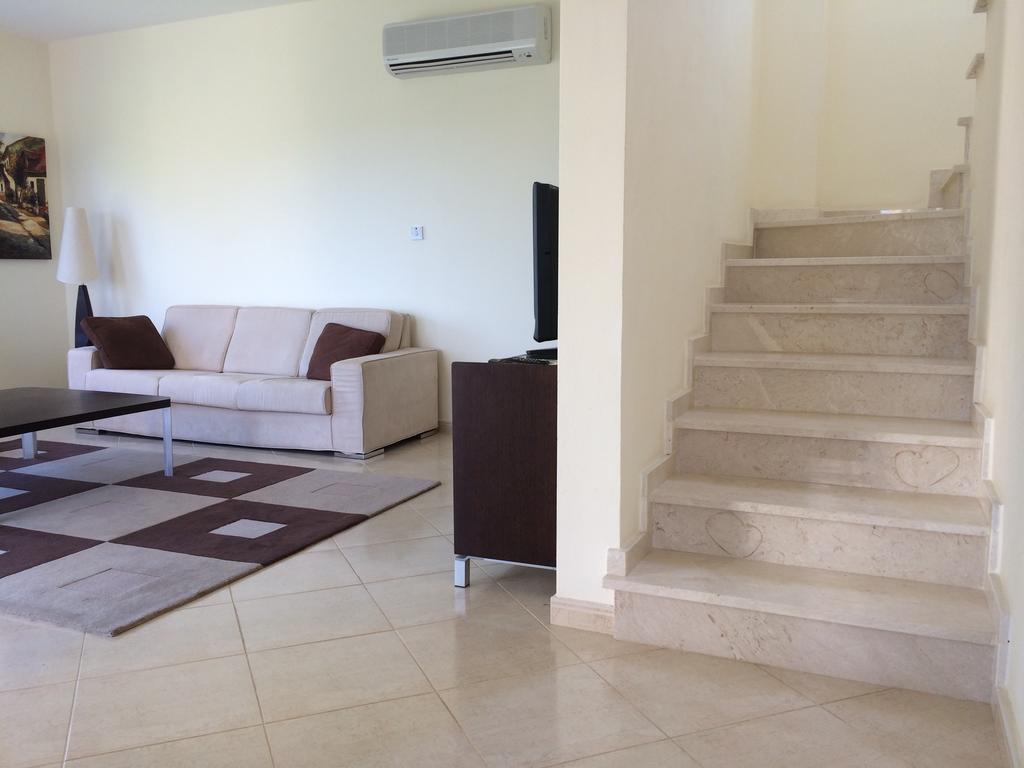 Villa Riverside Polis ห้อง รูปภาพ