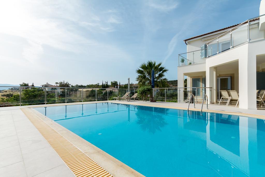 Villa Riverside Polis ภายนอก รูปภาพ