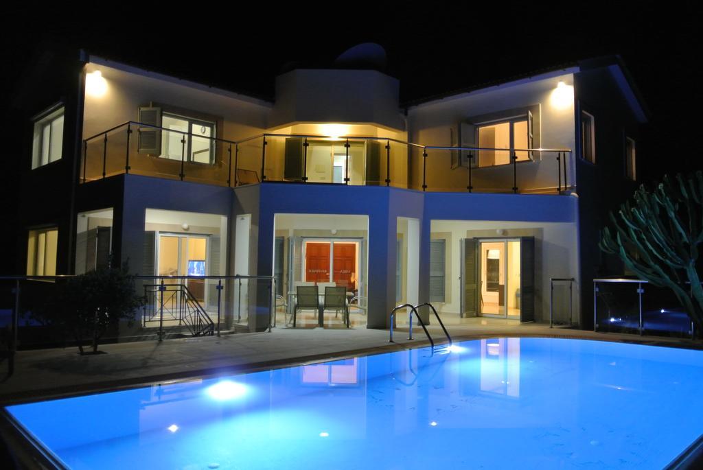 Villa Riverside Polis ภายนอก รูปภาพ