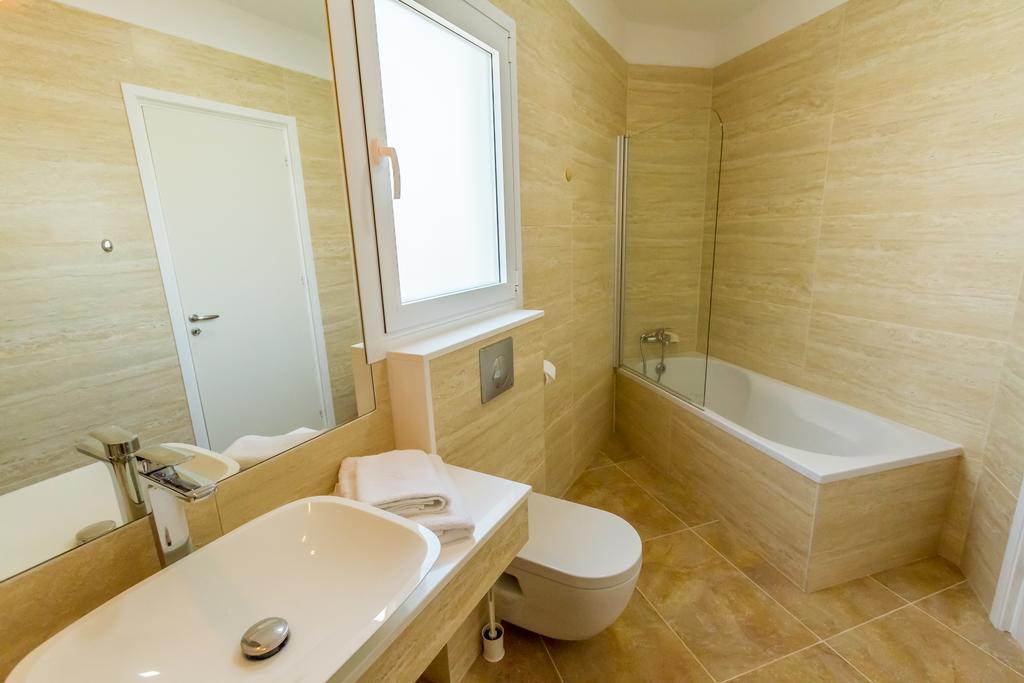 Villa Riverside Polis ภายนอก รูปภาพ