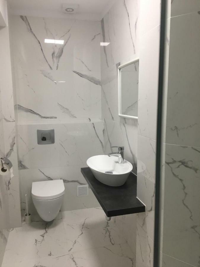 Villa Riverside Polis ภายนอก รูปภาพ